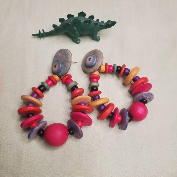 Unique Earrings - Picture 1 of 2